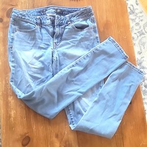 American Eagle super stretch light wash skinny jeans sz8